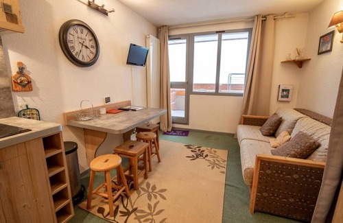 Valfrejus Apartment | Wifi, 70m from ski slopes, 1st floor, tv, ski locker, 19m², Valfréjus