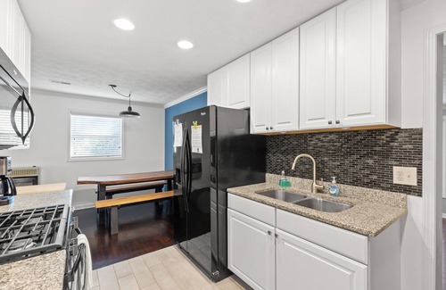 Beattyville Cottage | WiFi & Adventure - Grey Duck - Rock Climbing Retreat in Red River Gorge, Kentucky!