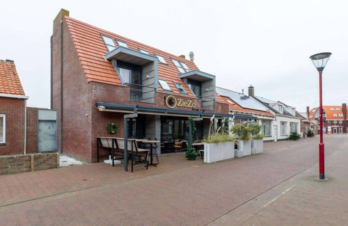 Zoutelande House | Wifi and golden beaches; Home