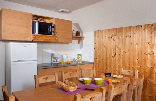La Feclaz Apartment | Wifi, Ground floor, fitness, swimming pool, sauna, terrace, balcony, parking, ski locker, 35-42m²