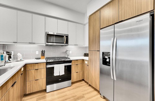 Mission Valley Apartment | Wifi In + Outdoors! 1BR in Mission Valley rnr Downtown
