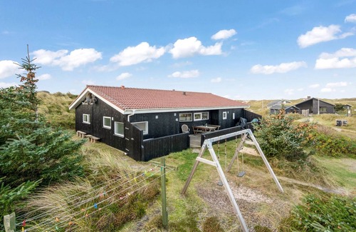 Houvig Strand House | "Wighman" - from the sea by Interhome