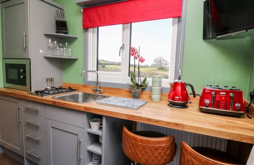 Llanddeusant Cottage | WILD ACRE, pet friendly, with hot tub in Llandovery