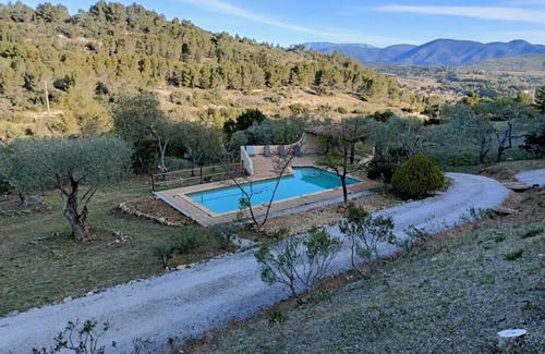 Cessenon-sur-Orb House | Wild and authentic villa