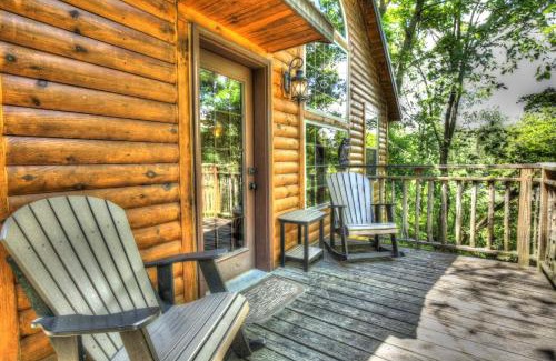 Millersburg House | Wild Cherry Treehouse by Amish Country Lodging