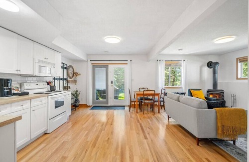 East Kootenay Apartment | Wild Embers | Central | Fire Pit | Fireplace