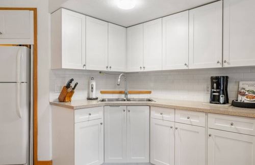 East Kootenay Apartment | Wild Embers | Central | Fire Pit | Fireplace