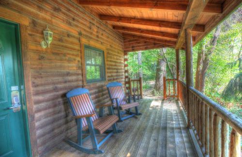 Millersburg House | Wild Rose Cabin by Amish Country Lodging