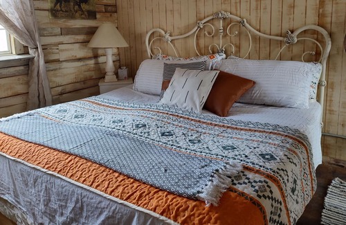 Mount Charleston Cabin | Wild Sage Camp & Cabin plus ride RZRS