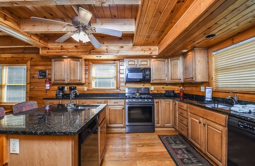 North Glade Hills House | Wild Wild West | Dock Slip, Hot Tub, Firepit!