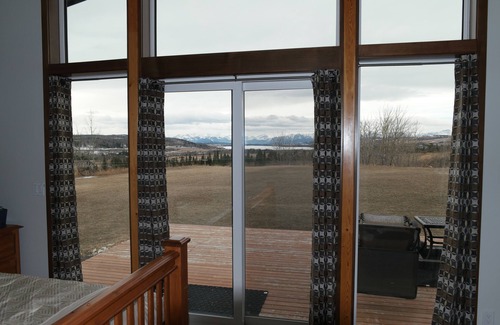 Calgary House | Wildcat Ridge Retreat