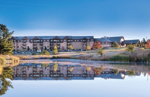 Lake Delton House | Wilderness & Water Parks! 3 Bedroom in a Luxury Property