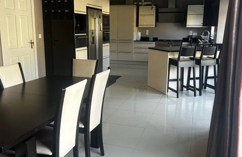 Ennis House | Wildflower Way - Luxury 4-Bed Gateway to Ireland’s Wild West