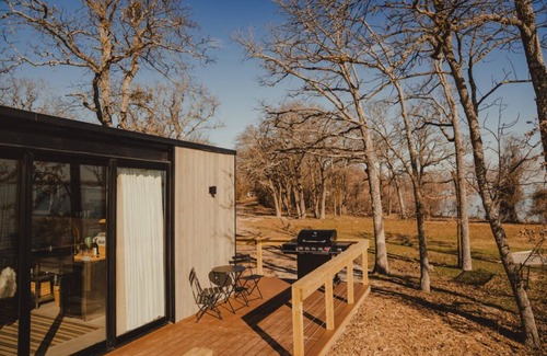 West Tawakoni Cabin | Wilding Hotels Tawakoni Gathering Suite