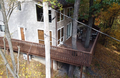 Huntingdon House | Wildwood Lodge -5 min. to Raystown Lake & Allegrippis Trails