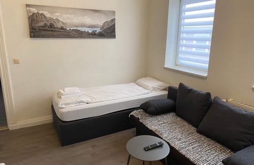 Neumuenster House | Wilhelmstraße 19 W4 - 2 bedrooms with parking space