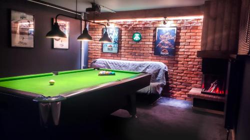 Nowy Sacz Villa | Willa Ramzówka - Dom z Bilardem, Sauną i Jacuzzi