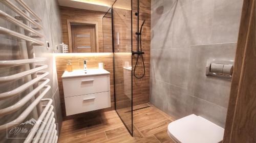 Nowy Sacz Villa | Willa Ramzówka - Dom z Bilardem, Sauną i Jacuzzi