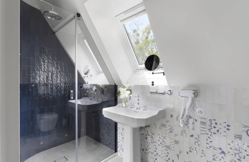 Kamienny Potok Apartment | Willa Szwarc private bedroom jacuzzi apartment