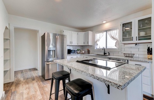Newberg House | Willamette Valley Getaway w/Backyard Firepit