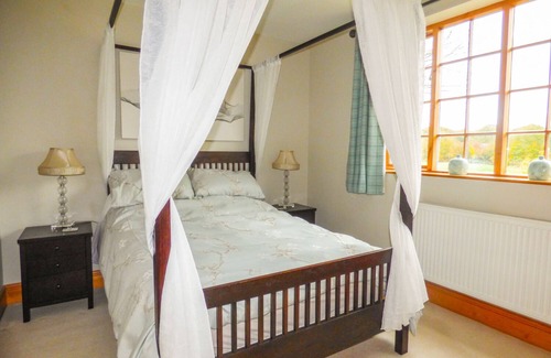 Ashford-in-the-Water Cottage | WILLOW COTTAGE, family friendly in Ashford-In-The-Water