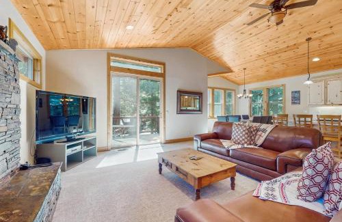 Tahoma House | Willow Creek Hideway