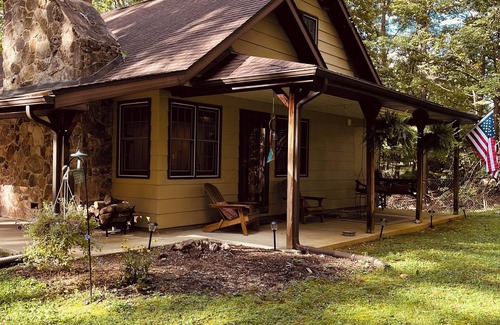 Stormstown Cottage | Willow Oak Cottage - completely renovated and 15 min from Penn State University