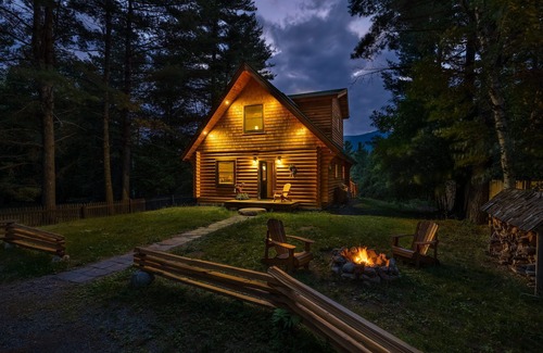 Wilmington House | Wilmington Range Chalet with river access