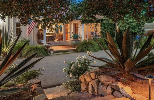 Olde Carlsbad House | Wilson Ranch- Charming 1/2 acre, 3 bedroom in coastal Old Carlsbad.