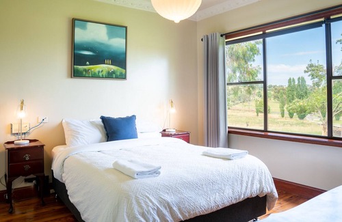 Orange House | "Wiltara" Estate Rural Escape for 2 to 14 Guests