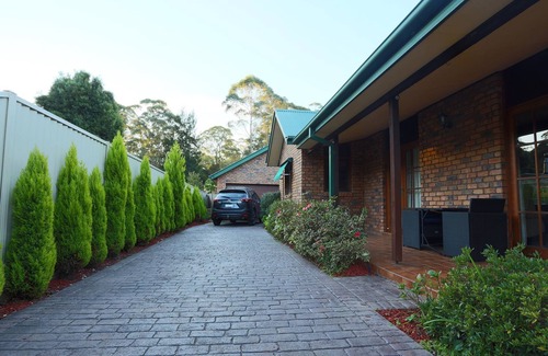 Surf Beach House | Wimbie Beach - Family getaway - "Sandy Paws" - 250 meter walk to beach