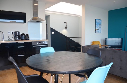 Wimereux Apartment | Wimereux digue: Magnificent T3 seafront apartment with terrace