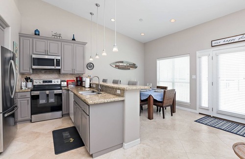South Padre Island Condo | Wind & Waves for your perfect island getaway!