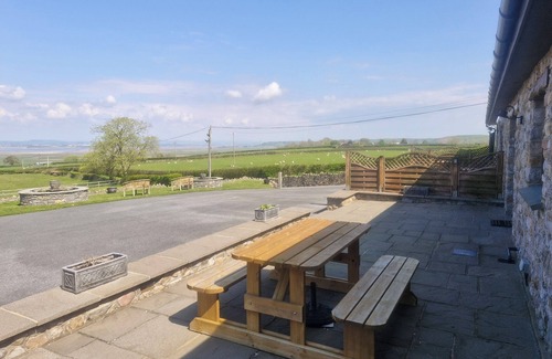 Oldwalls Cottage | Windmill Farm Barn Cottage Gower Rural with Welsh Coast Views - Pet Friendly