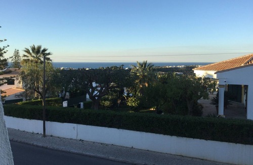 Albufeira Apartment | Windmill Hill 2 bed modern apartment with Wifi and Air Con in lounge
