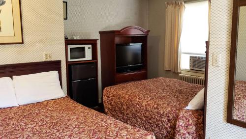 Lynden Hotel | Windmill Inn Lynden