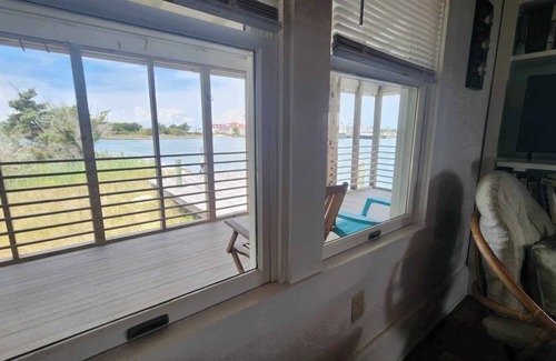 Ocracoke House | Windmill Point: Perfect location to watch the ferries come and go.