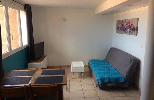 Port-Vendres Apartment | Window on the big blue