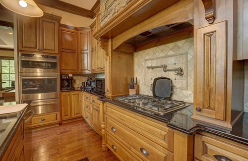 Wedowee House | Windows on Wedowee: Lakefront Luxury Private 4 BR/3.5 BA House w/2-Level Dock