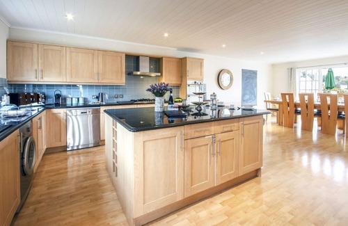 South Cerney House | Windrush Lake 80/81, Waterlow Lodge (P)