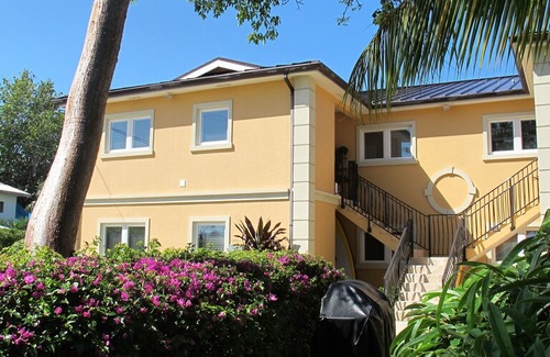 West Bay Condo | Windsong 1 Gorgeous Condo-4 UNIT COMPLEX-Boggy Sand Rd-gated access to SMB