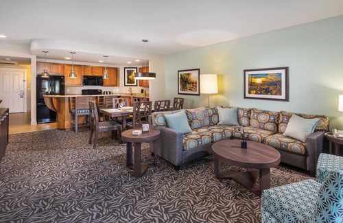 Windsor Resort | Windsor, CA: Sonoma 1 Bedroom Condo w/Fireplace, Resort Pool, Spa, WiFi & More!