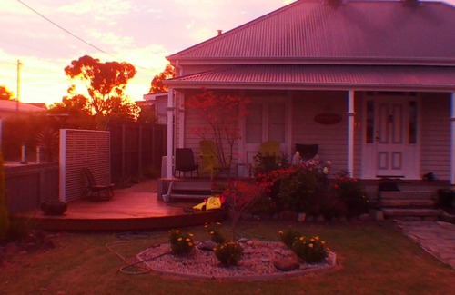 Kingston Beach House | Windsor Cottage boutique accommodation