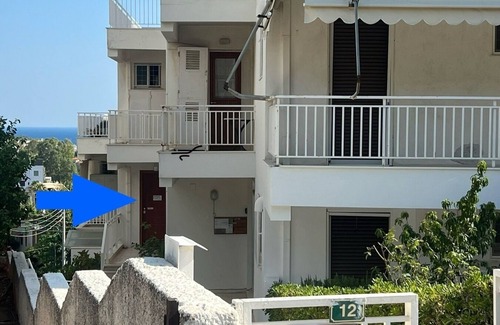 Vouliagmeni Apartment | WINDSOR PLACE - SELF CHECKIN , Sleeps Up To 7