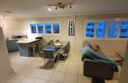 Golden Beach Apartment | Windsurfer VUE Unit 6