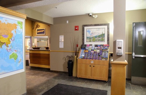 Cougar Creek Condo | Windtower lodge QenBed Suite/Heated UGParking