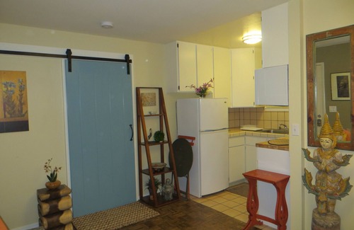 Boyes Hot Springs Cottage | Wine Country 2 bedroom Cottage (with Optional 1 bedroom Guest House)