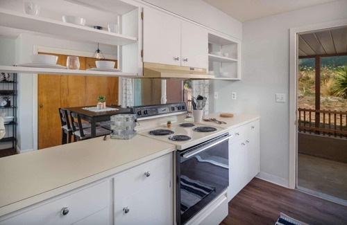 Newberg House | Wine Country Bungalow With Patio Overlooking Vineyard and Chehalem Mountains, *Pet Friendly*
