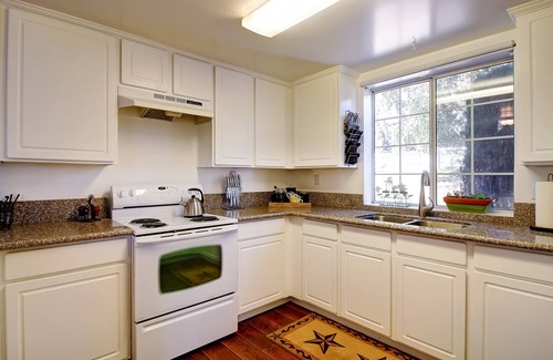 Buellton Cottage | Wine Country Ranch Escape - Unplug, live by horses on a real ranch, close to wineries!