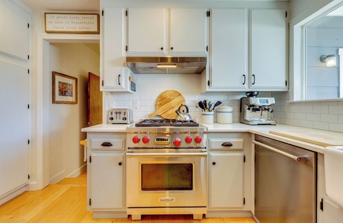 Forestville House | Wine Country Retreat in Russian River Valley!